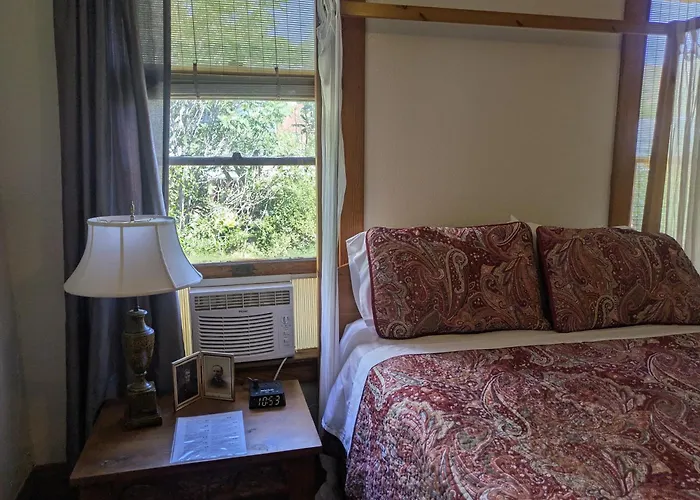 The Oliver House - Adults Only
