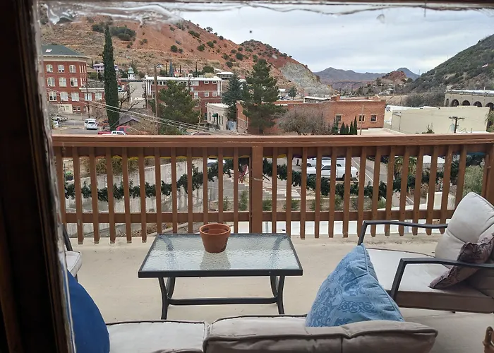 The Oliver House - Adults Only *